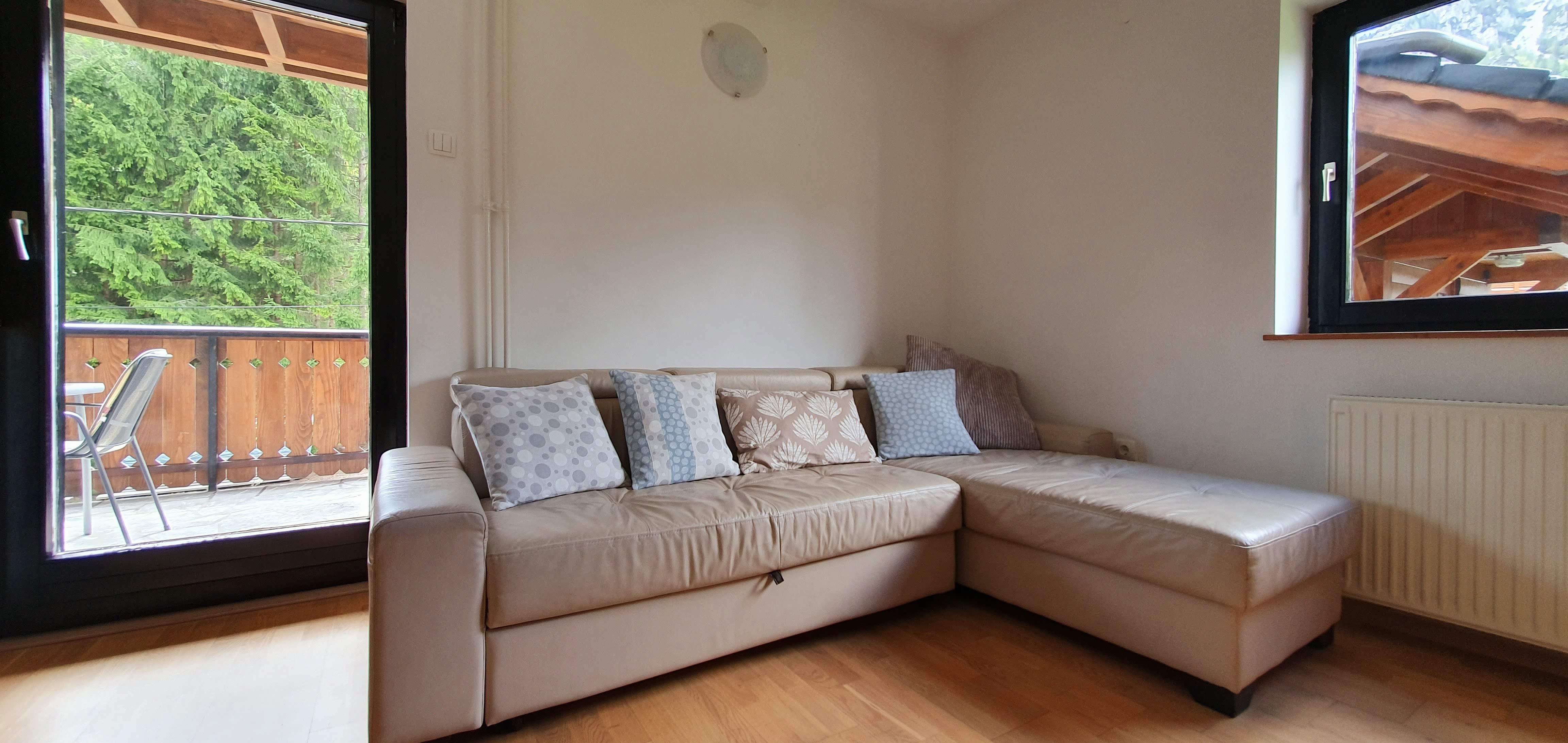 Sofa corner with view towards the terrace