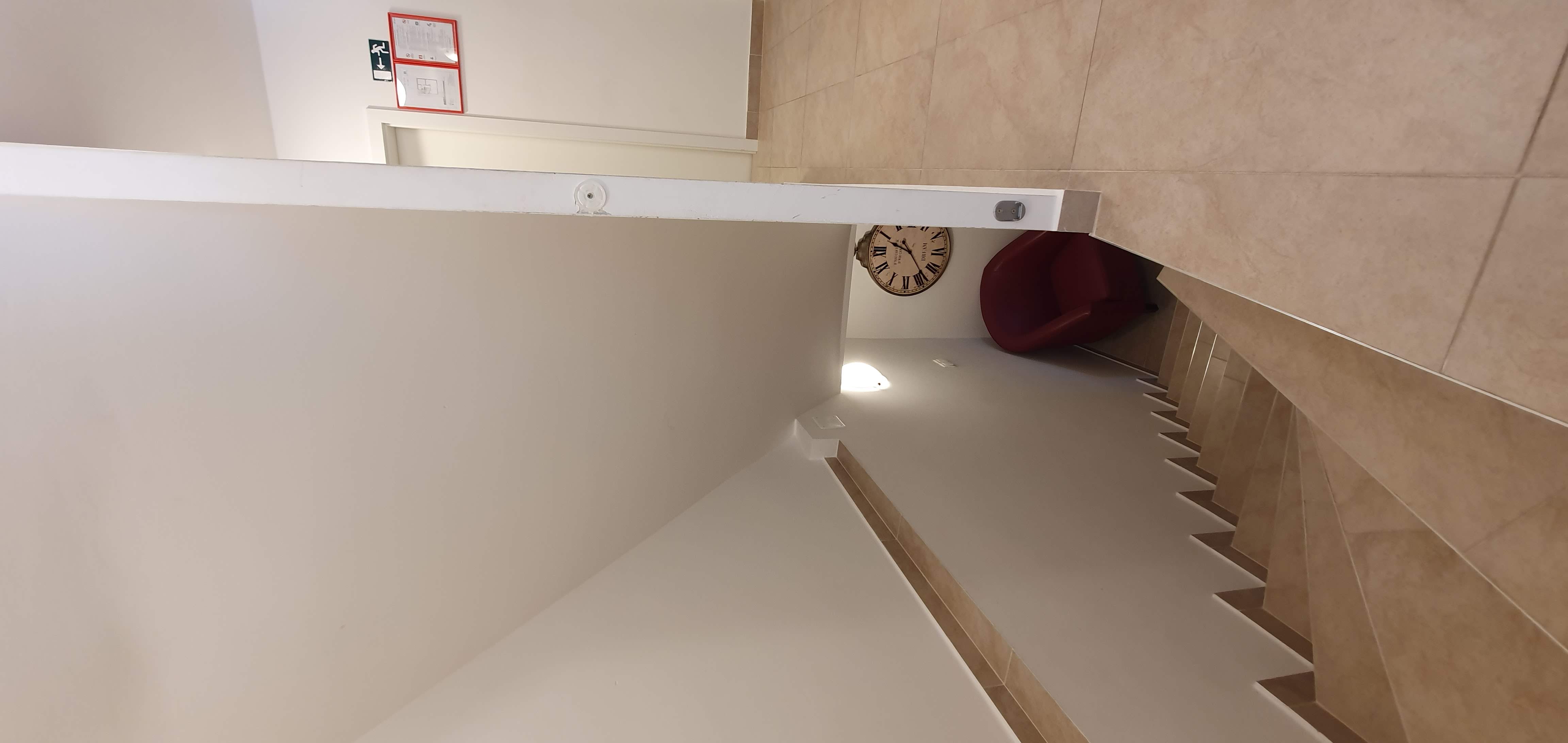 Internal staircase between the two levels
